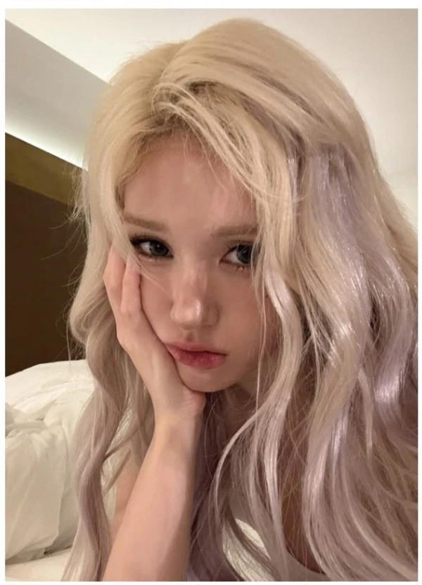 [공식] 전소미 브랜드, 적십자 로고 무단사용에 고개숙였다 "명백한 실수, 재발방지"